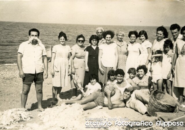 1958-al-mare-a-lavare-la-lana